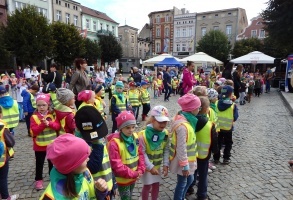 Przedszkolaki opanowały rynek (zdjęcia)