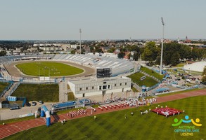 Bieg z okazji 100. rocznicy powrotu Leszna do Macierzy oraz Mini Piknik (zdjęcia)