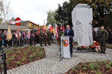 Pomnik odsłonięty (zdjęcia)