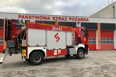 Nowy samochód w Straży Pożarnej